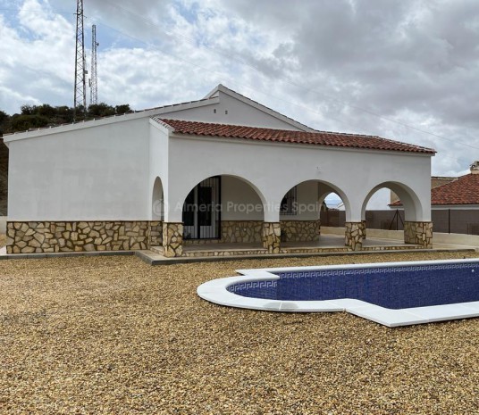 Villa met 4 slaapkamers in Arboleas