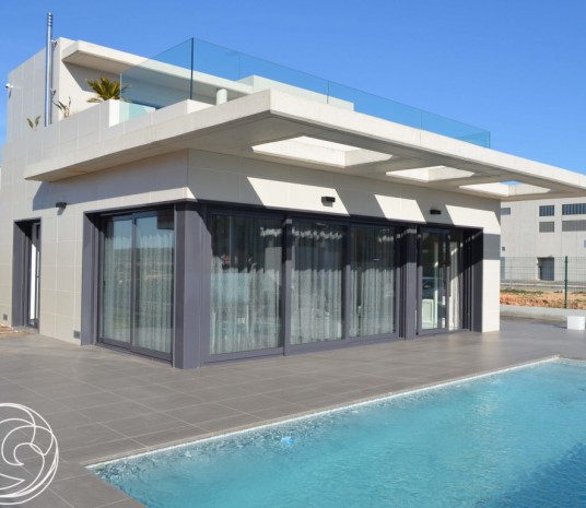 Villa met 4 slaapkamers in Alicante