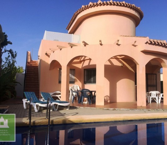 ruime en lichte villa “Vista Montana” met privézwembad  LOS GALLARDOS Costa Almeria