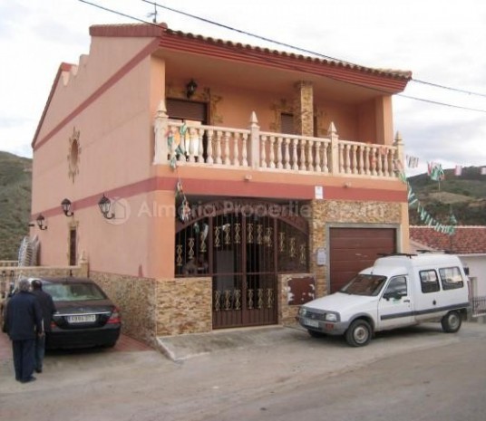 Villa te koop in Cantoria, Almeria